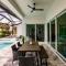 Elegant 4BR Marco Home l Pool l Hot tub - جزيرة ماركو
