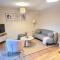 Stylish Spacious 4 Bed Townhouse near station with Parking & High Speed WiFi