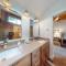 Bridgepoint Condo 24