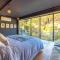 Tree Hut Hideaway, Oneroa, Waiheke - Oneroa