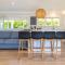Aloha Cottage with Pool & Spa, Waiheke - 欧尼罗亚