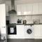 Brighton 2 Bed 2 Bath & Terrace