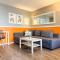 8 Large Apartments with 12 Bedrooms and Parking and WIFI - 匹兹堡