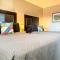 2 Stylish Apartments with 8 Beds and Parking plus WIFI - بيتسبرغ