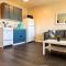 2 Stylish Apartments with 8 Beds and Parking plus WIFI - بيتسبرغ