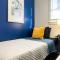 Sleeps 21 8 BR with 16 Beds and Large Driveway plus WIFI - انديانابوليس