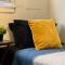 Sleeps 21 8 BR with 16 Beds and Large Driveway plus WIFI - انديانابوليس