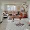 Villa climatisée, proche mer, 2 grands appartements indépendants, parking, wifi