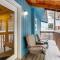 Waterfront Apt, Walk to Town and Coastal Trail!