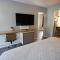 Columbus Inn and Suites