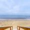 Immaculate Beach Condo - ميناء دينيس