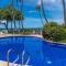 Direct Oceanfront—Fully remodeled—Sleeps 6