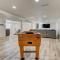 Large Pet-Friendly Sleeps 10 Near Palmer Park - Papeton