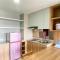 Spacious and Elegant Studio Apartment Mustika Golf Residence By Travelio - 芝卡朗