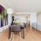 Luxurious Enormous 5brm Penthouse