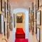 Ambassade Hotel