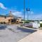 Suburban Studios Chattanooga Northeast - Ooltewah
