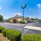 Suburban Studios Chattanooga Northeast - Ooltewah
