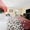 Econo Lodge - سانت جورج