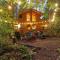 ZigZag Basecamp · Cozy Cabin Perfect for Nature Escapes w/ Hot Tub