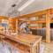 Great Blue Lodge - Spacious Ski Lodge, Hot Tub, Sauna, Game Room & More