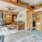 Thompson Cabin - Charming Salmon Riverfront A-Frame Oasis w/ fireplace
