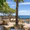 Furnished 2BR Top Floor Condo Minutes to Beach with Amazing Sea View, Netflix, WiFi and Pool Access - Punta Engaño