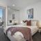 Exquisite Sky Home in Southbank