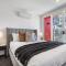 Exquisite Sky Home in Southbank