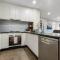 Exceptional Apartment in Southbank with 2 Car Parks