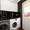 4 Bed House in Greater London Parking Pass the Keys - 伦敦
