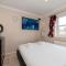 4 Bed House in Greater London Parking Pass the Keys - 伦敦