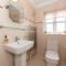 4 Bed House in Greater London Parking Pass the Keys - 伦敦