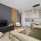 Stylowy Apartament z Dwiema Sypialniami Balkonem i Parkingiem by Noclegi Renters