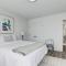 Arlington Escape: 2BR Oasis Near D C & Airport - Arlington