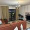 elegant apartment with balcony lake view and pool access - Il Cairo