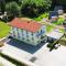 Mountains & Lakes - Chaletdorf & Appartements
