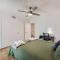 Your Central 2B Getaway - Walk Downtown - Pool, Pkg - Austin