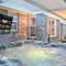 Elegant 5BR 2,5BA Holiday Home with Pool, Jacuzzi, BBQ, and Cinema Room