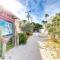 Newly remodeled 8-steps to sand path of Beach! - 西耶斯塔岛