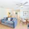 Newly remodeled 8-steps to sand path of Beach! Unit A - 西耶斯塔岛