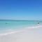 Bayview Unit, Balcony, Private Beach, Heated Pools, Pickle, Hot-tub, Gym, Beach to Bay! - 西耶斯塔岛
