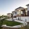 First Floor 3-Bed Stunning Unit by The Ocean