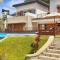 VILLA - MER - PISCINE - JARDIN