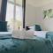 Luxury Ensuite Apartment with Balcony Free Parking - 利明顿温泉