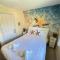 Starfish Shack - Part of the The Bay Filey Holiday Village with pool, gym and direct beach access, pub, restaurant, tennis and meadows walks