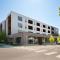 Stylish SoBo Condo - Steps to Main St
