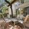 Comfortable Living in ATX with Private Deck and Office - Austin