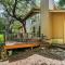 Comfortable Living in ATX with Private Deck and Office - Austin