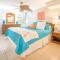 The Village Breeze 6BR with heated Pool, near Beach, 250ft to Siesta Key Village! - 西耶斯塔岛